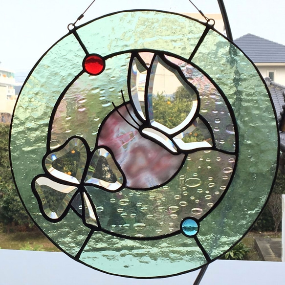 「カットガラスのミニパネル　蝶とクローバー」　ステンドグラス 1枚目の画像