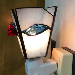 「おやすみランプ・ダル・4面体」ステンドグラス・照明・(ダル・ド・ヴェール)のフットランプ 7枚目の画像
