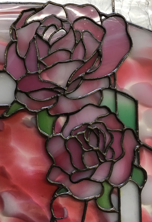 「大きいバラ、小さいバラのステンドグラスパネル」アンティークガラス 6枚目の画像