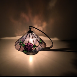 「バラのランプ」ステンドグラス、ランプ 6枚目の画像