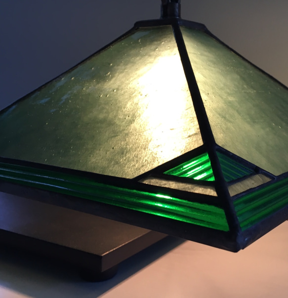 「J - style D・緑のステンドグラスランプ」照明　鉄ベース 5枚目の画像