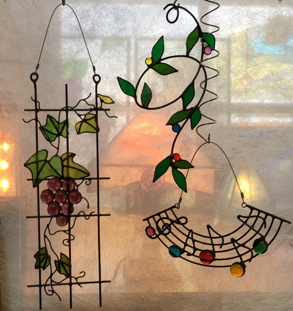 「音符のサンキャッチャー」ステンドグラス・パネル・オーナメント 5枚目の画像