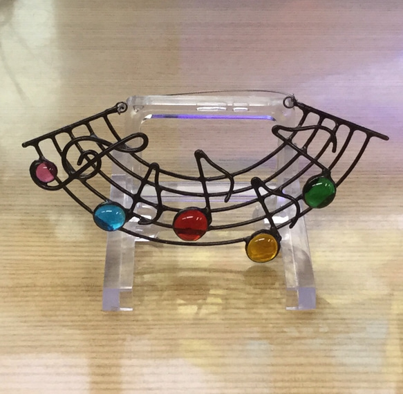 「音符のサンキャッチャー」ステンドグラス・パネル・オーナメント 3枚目の画像