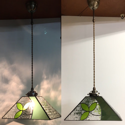 「葉っぱのペンダントランプ」ステンドグラス　ペンダントライト　天井照明　吊り下げランプ 2枚目の画像
