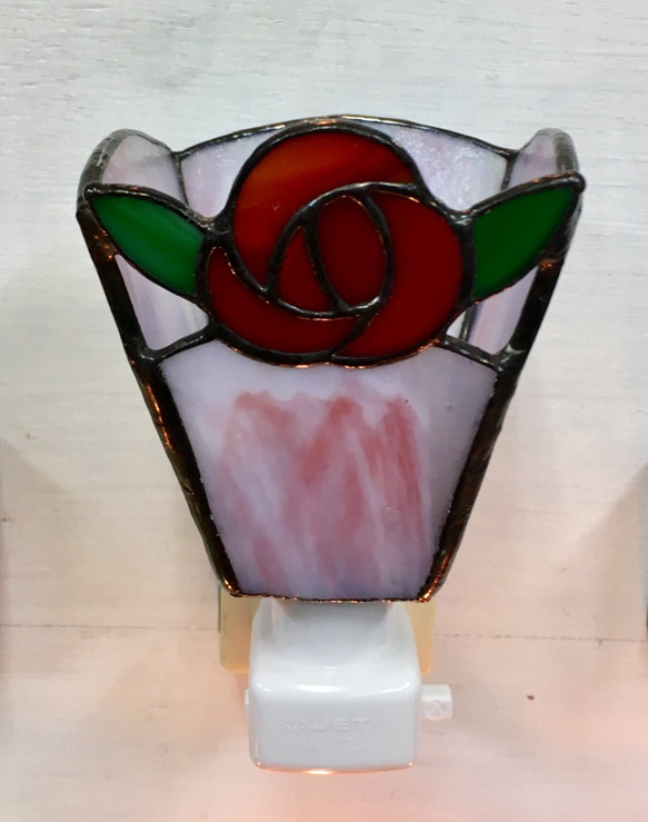 「おやすみランプ・赤いバラ＆ピンク色」ステンドグラスランプ　フットランプ 4枚目の画像