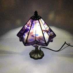 「青紫色のステンドグラスランプ」照明・青紫色のランプ 6枚目の画像