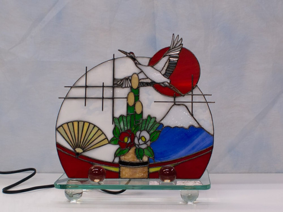 「新春」・ステンドグラスランプ・照明　迎春　お正月飾り 2枚目の画像