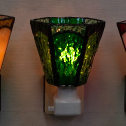「おやすみランプ・グリーン系六面体」ステンドグラス・照明・緑色・フットランプ 5枚目の画像