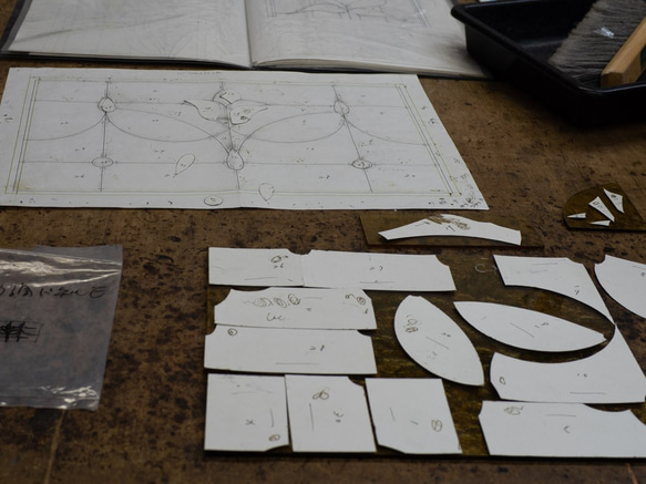 「アンティーク調ステンドグラスパネル・E」アンティーク調　レトロ　ケイム組み　インテリア雑貨・生活道具 4枚目の画像