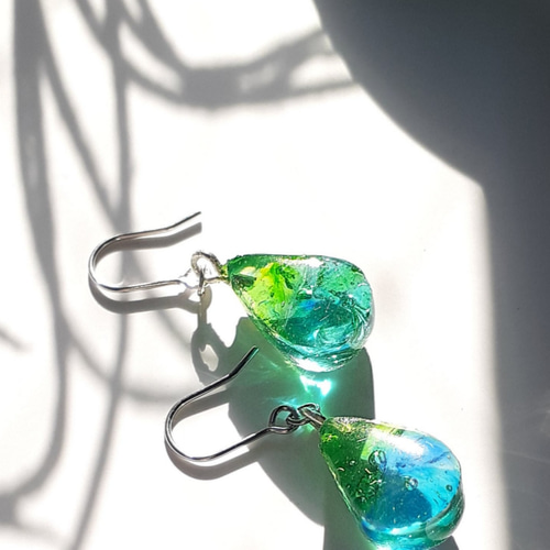 送料無料】宮古島の海の色 宮古ブルーグリーンピアス ピアス（フック