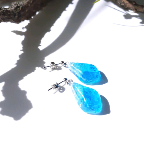 No.588-A 【再販】琉球ガラス⭐樹脂ポスト☆レジンピアス☆ブルー 琉球