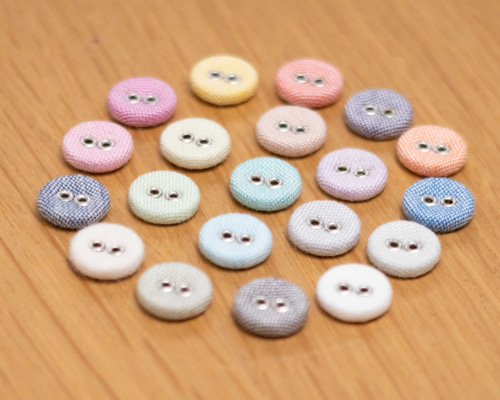 くるみボタンです。 くるみボタン 18mm｜2つ穴くるみボタンの卸通販 《タカシマ》