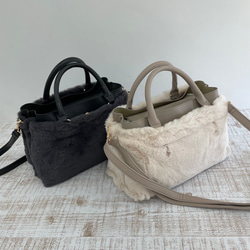 再販・収納多数 2way エコファー bag ベージュ×アイボリー 1枚目の画像