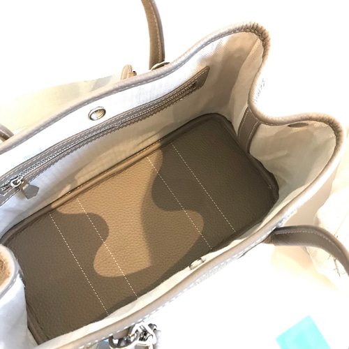 御予約・牛革レザー トートバックMサイズ グレー トートバッグ 御予約・牛革レザー トートバックMサイズ グレー トートバッグ