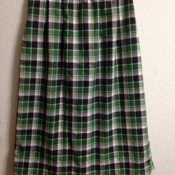 タータンチェックのスカート 2枚目の画像