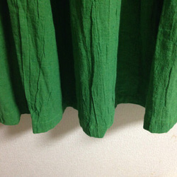 ブリリアントグリーンのギャザースカート 3枚目の画像