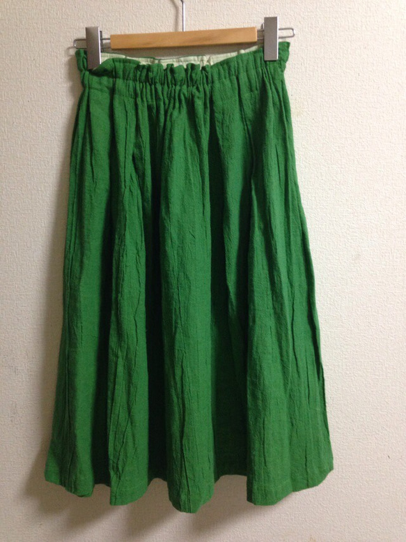 ブリリアントグリーンのギャザースカート 4枚目の画像