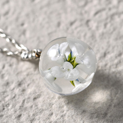 花瑪麗項鍊白色燃燒器工作玻璃珠玻璃花水晶小花精緻真正的小花植物葉 第3張的照片