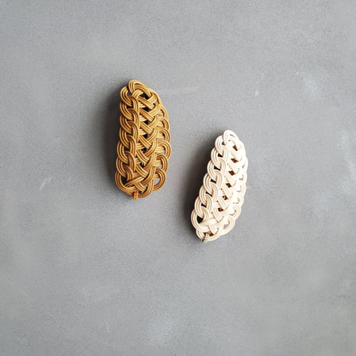 ラタン》波のバレッタ オフホワイト/キャメル バレッタ gnome 通販