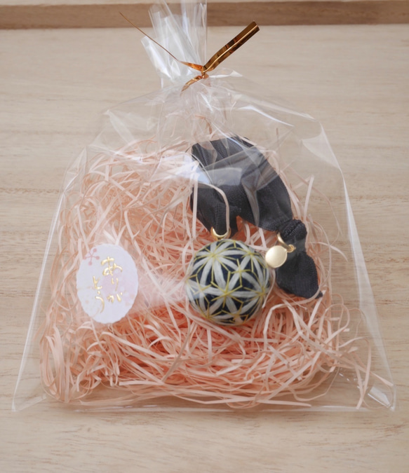 新作★メッセージ付き小毬リボンゴム〜茜染麻柄〜 3枚目の画像