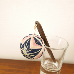 草木染め小毬の根付〜梅のかほり〜 3枚目の画像