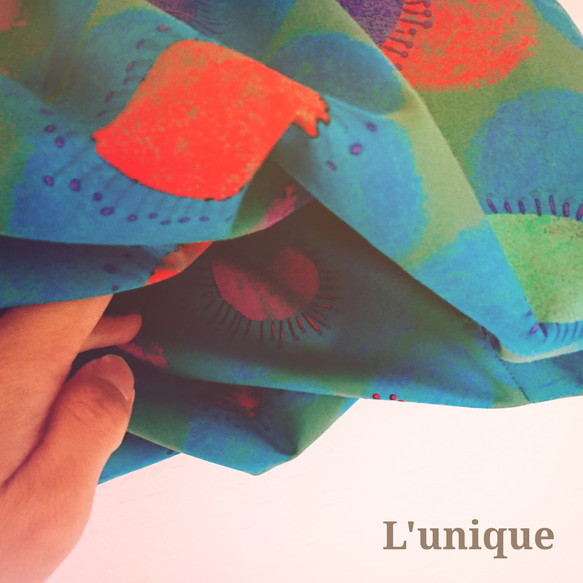 クレヨン風フラワー柄バルーンスカート 2枚目の画像