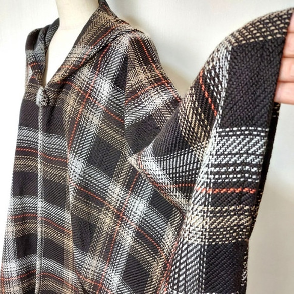 綺麗な織りの　黒チェックポンチョ　～　良質生地　コート　ジャケット　マント　ケープ　フォーマル 4枚目の画像