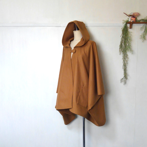 ポンチョ 高級 （極美品】 ポンチョ 高級感 ブラック カシミヤ