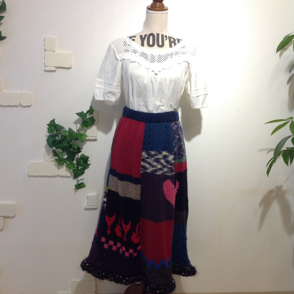 【手編み】薔薇パッチワーク風 ニットスカート 1枚目の画像