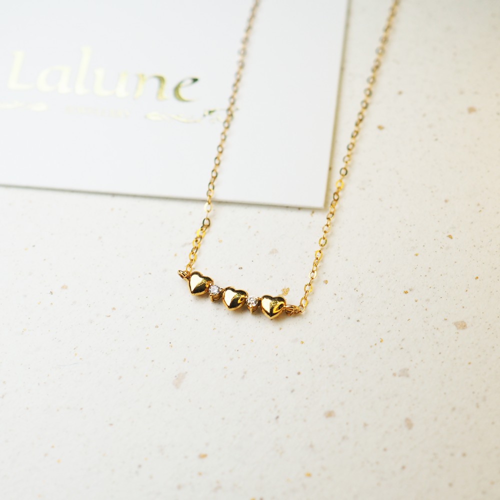 ||心の中にある愛||ダイヤモンドの形をした非常に細い鎖骨の鎖を持つ10Kゴールドのラブハート