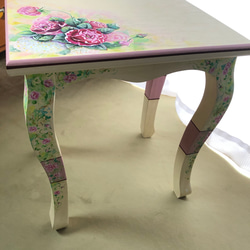 ネコ足 スツール サイドテーブル ジャビー 薔薇  手描き 家具 生成り 6枚目の画像