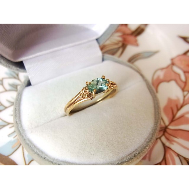 ミントグリーンアパタイト　アンティーク風リング　オーバルファセット・カット