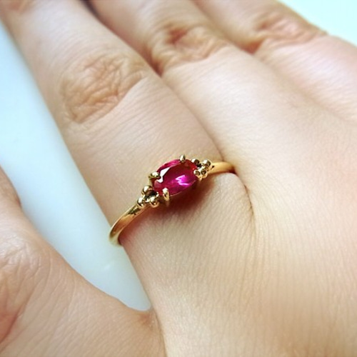 ルビー風オーバルカットリング