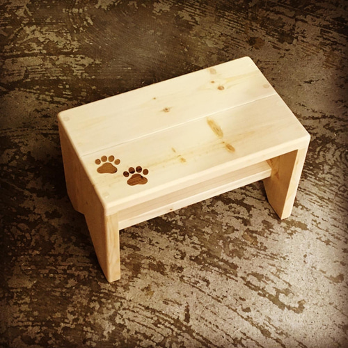 ねこが足あとつけちゃった小さな踏み台 その他家具 Asukayama