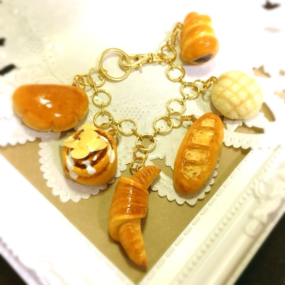 再販】焼きたてパンのバッグチャーム バッグチャーム ＊cucucute
