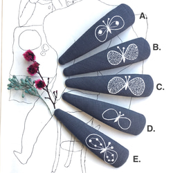 ミナペルホネン生地の大きなパッチンピン/10cm/Choucho/ちょうちょ/グレー/リネン 2枚目の画像