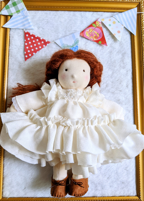 ふりふりワンピースを着せた手作り人形