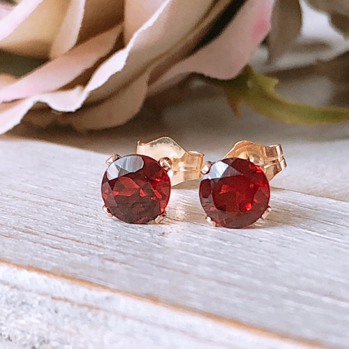14kgf 宝石質ガーネットのピアス スワロフスキー・クリスタルの煌めき