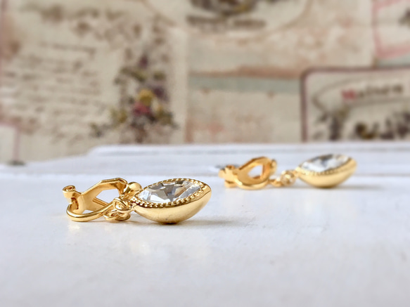 侯爵夫人施華洛世奇耳環/耳環《黃金》①水晶/②藍寶石 第2張的照片