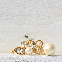 最後一點！ ︎ 棉珍珠和立方氧化鋯耳夾（金色） 第1張的照片