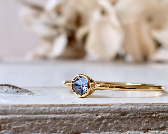 淺色藍寶石單顆施華洛世奇戒指，尺寸 10/13 第2張的照片