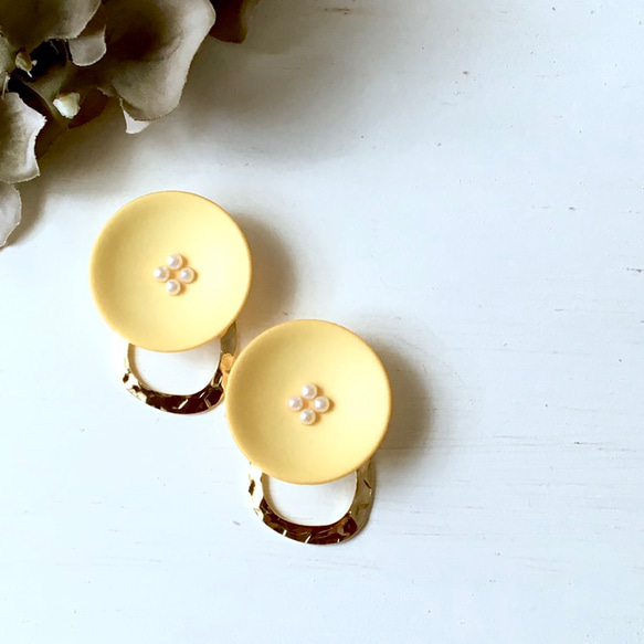 France button & gold ring pierce/earrings (yellow)2way 3枚目の画像