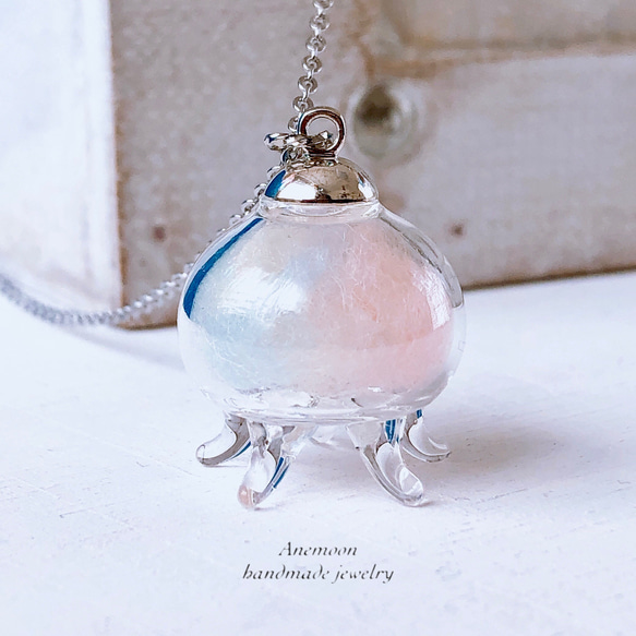 レインボークラゲのネックレス jellyfish necklace 1枚目の画像