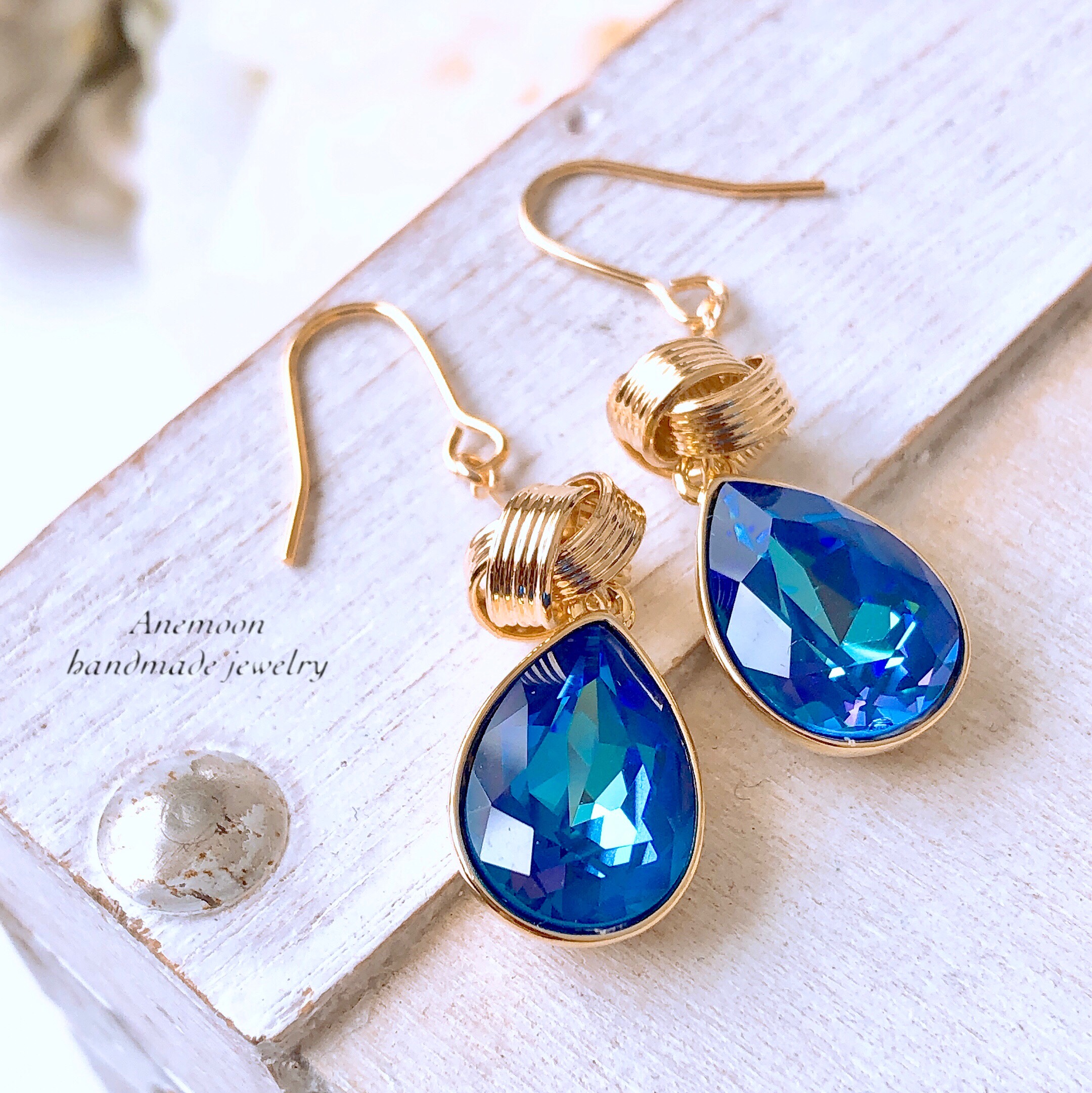 swarovski & gold knot piace/earrings クリスタルロイヤルブルーディ 