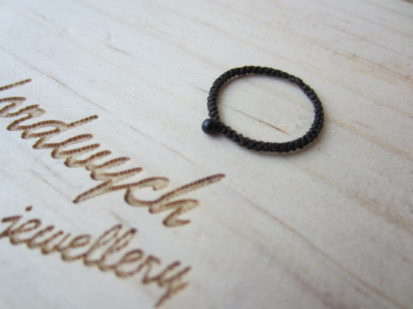 手編み極細1㎜【knit ring】オニキス＆インクブラック 3枚目の画像