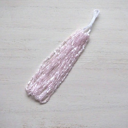 広島ビーズ 六角小　レインボーピンク（2002）糸通しビーズ 1m/2本 1枚目の画像