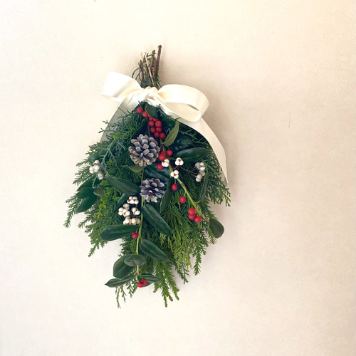 松ぼっくりのクリスマススワッグ スワッグ Cocoflower 通販 12961194