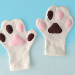 白猫の手　手袋（まだら肉球） 1枚目の画像