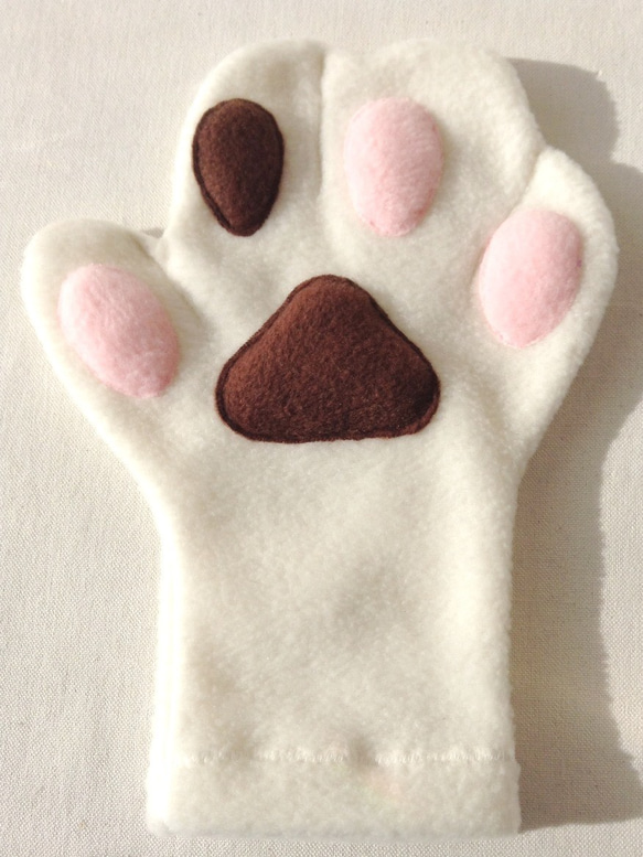 白猫の手　手袋（まだら肉球） 4枚目の画像