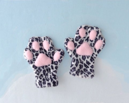 猫の手 手袋（雪ヒョウ柄） 手袋・ミトン りょうこ 通販 6678609